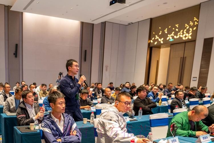 2024中国足球协会足球场草坪研讨会暨草坪培训班在深圳举行